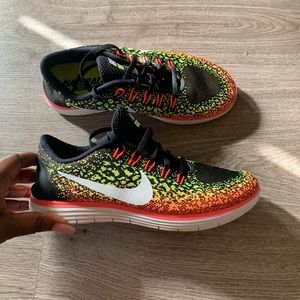 Nike "Free Run Distance" Black Volt Run Roshe